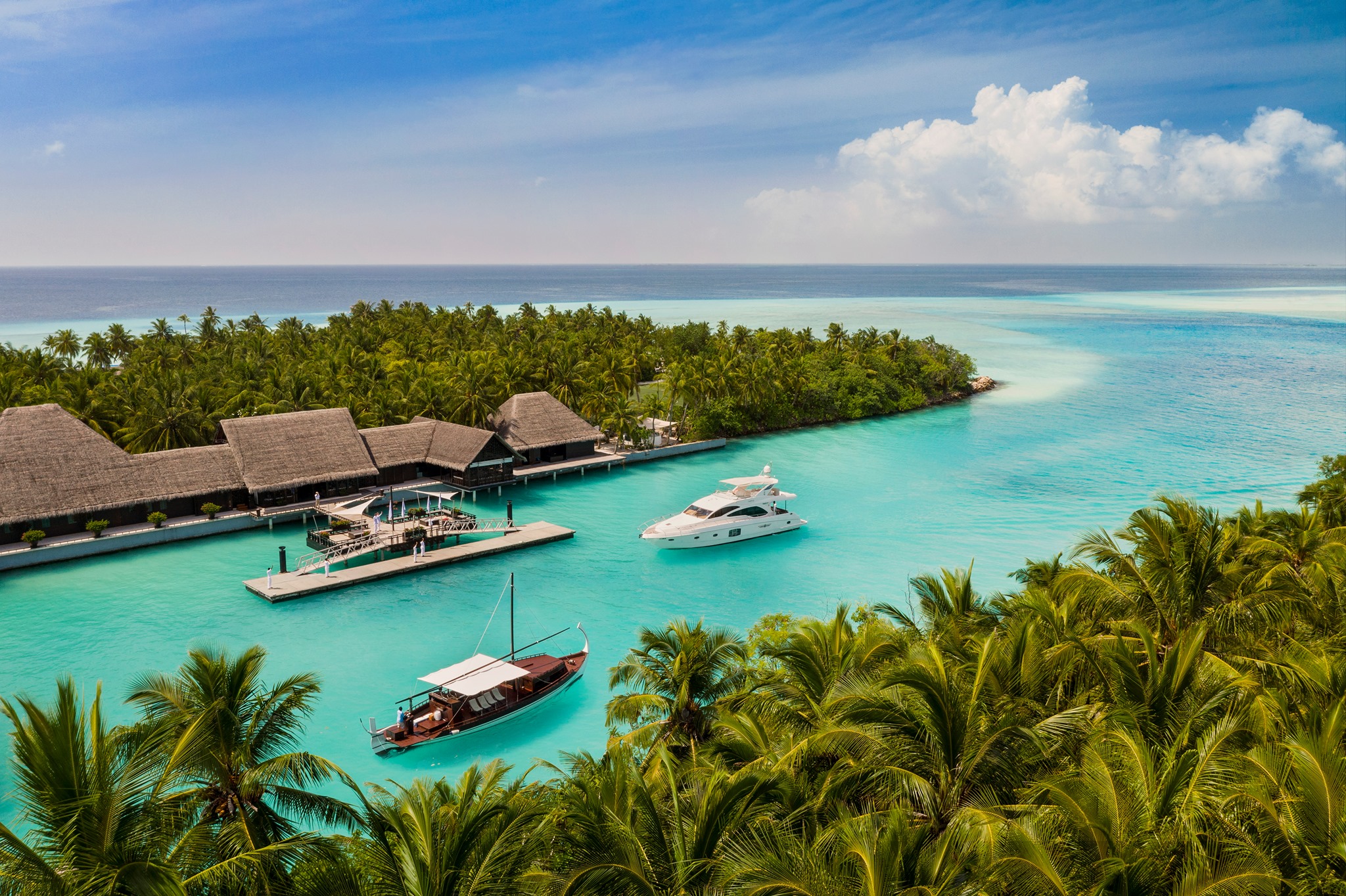 Мальдивиана туры. Reethi Rah Мальдивы. Отель one only Reethi Rah 5. One only Reethi Rah Maldives 5. One & only Reethi Rah 5* Deluxe (North male' Atoll).